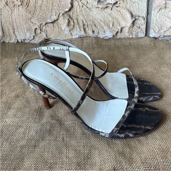 Cole Haan City Genuine, Snakeskin Heel Strap Sexy Size 9 1/2 B - Picture 4 of 13